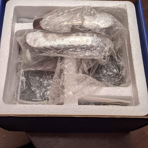 Electronic Touchscreen Door Lock - Picture 4 of 5